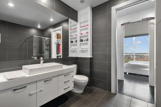 Salle de bains attenante à la CCP