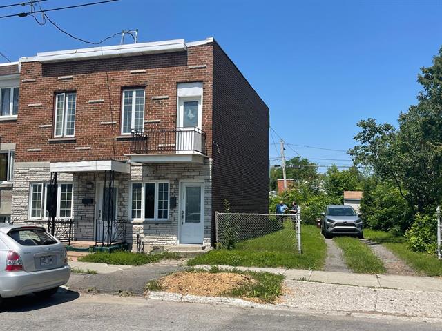 2323 Rue Monsabré