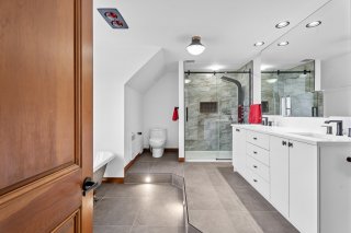 Ensuite bathroom