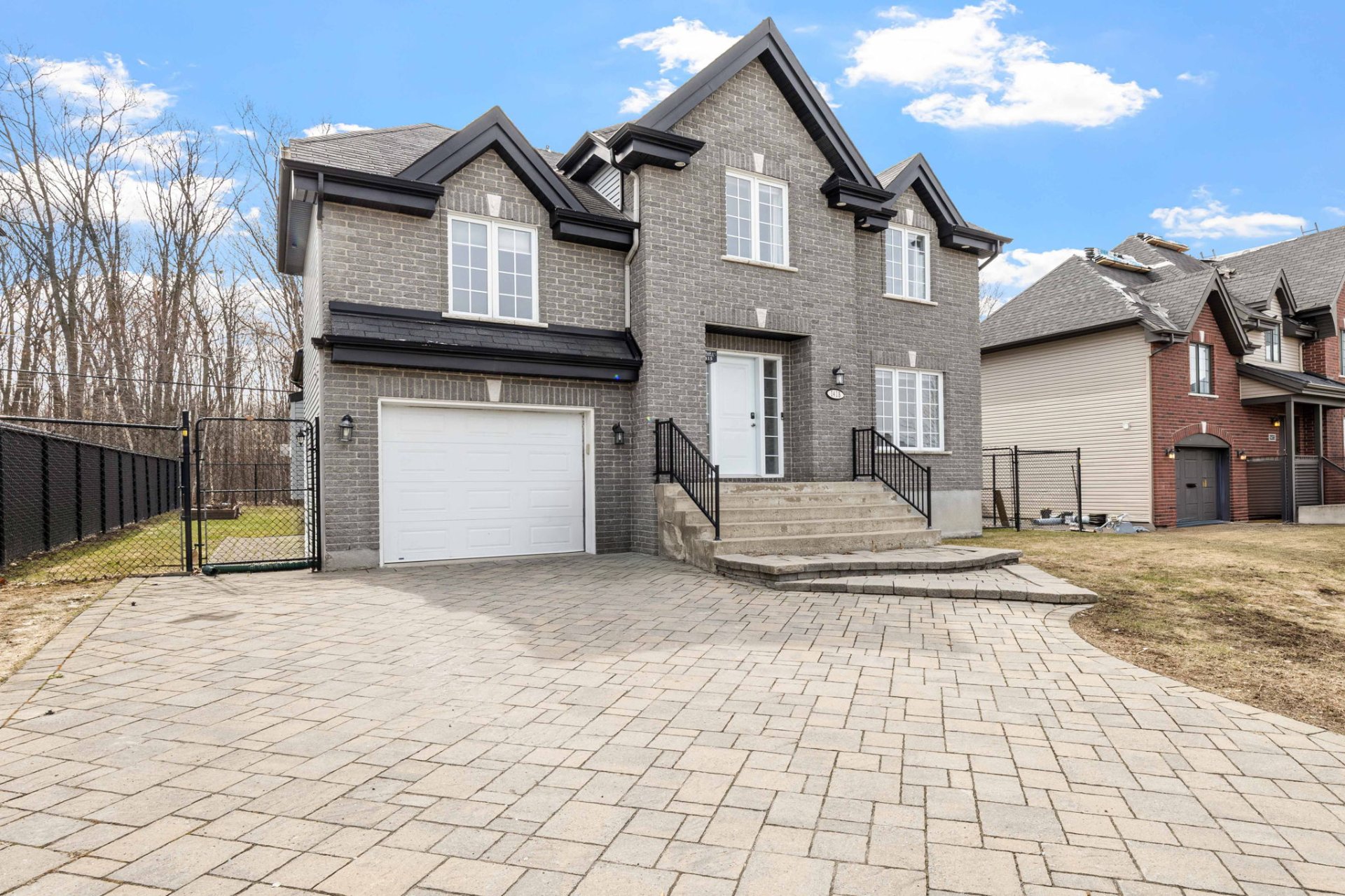 1415 Rue des Lauriers