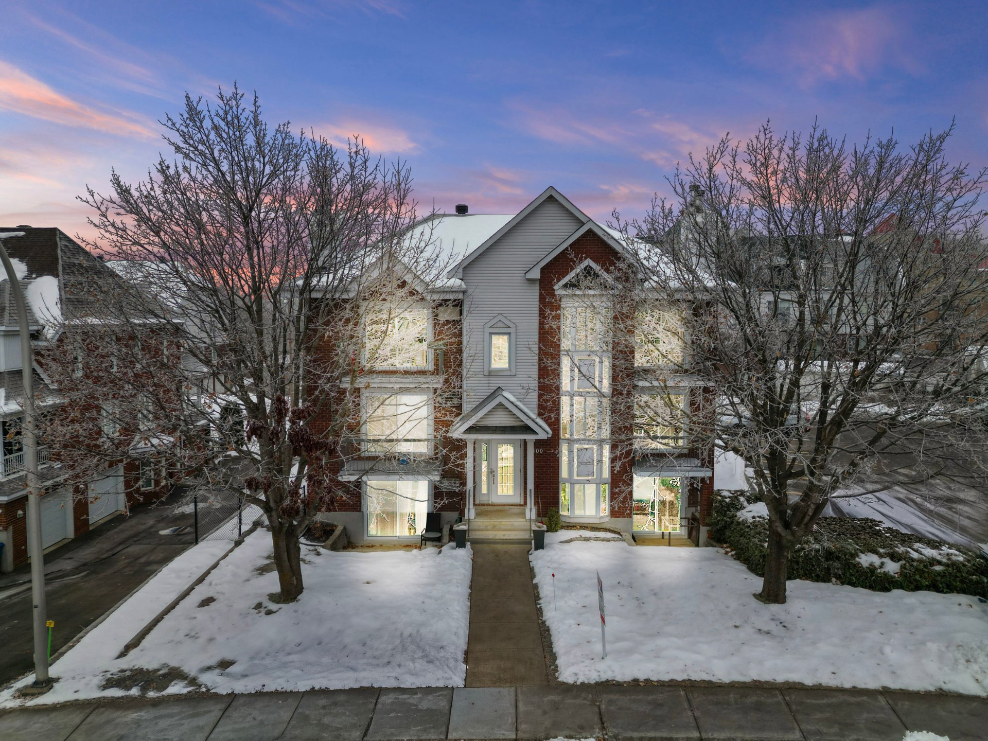 #102 - 300 Rue des Violettes