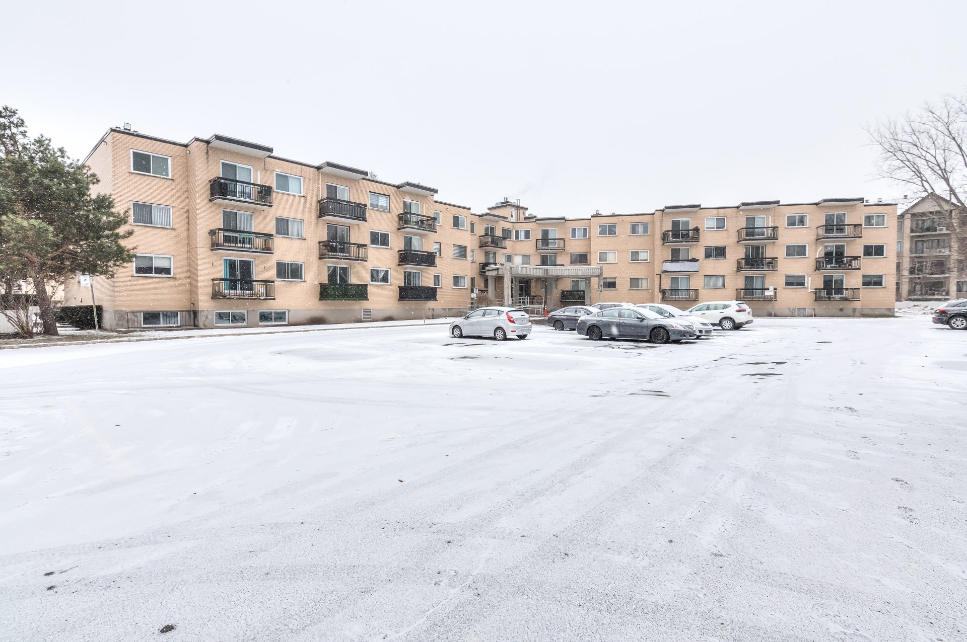 #315 - 5210 Rue Riviera