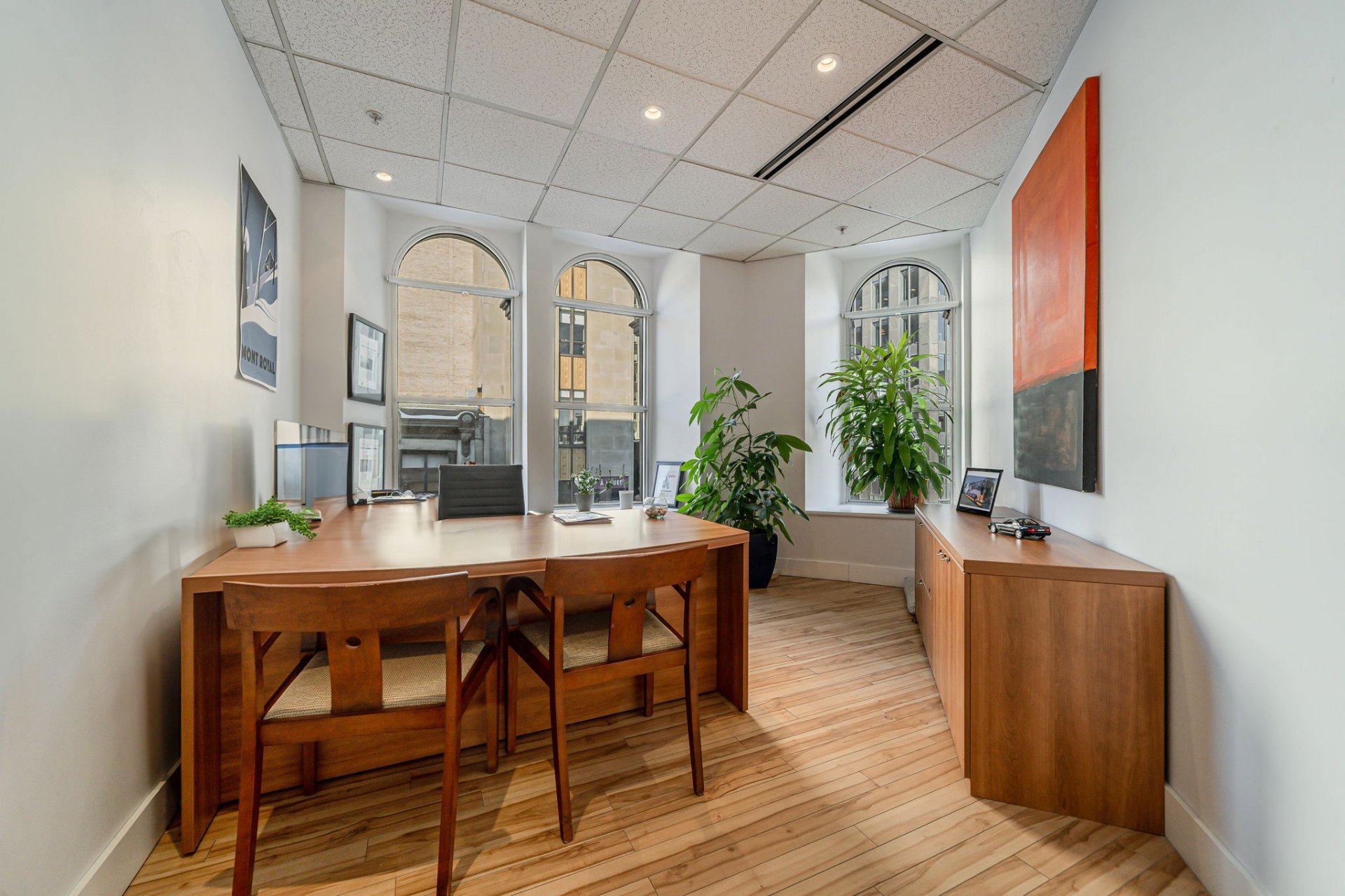 #350 - 204 Rue Notre-Dame O.