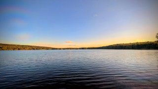 Accès au plan d'eau