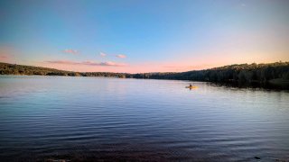 Accès au plan d'eau