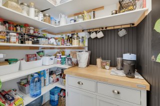 Walk-in closet