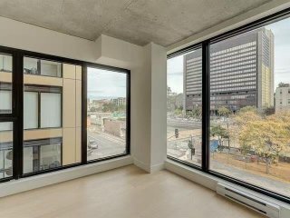 #408 - 1 Av. Viger O.