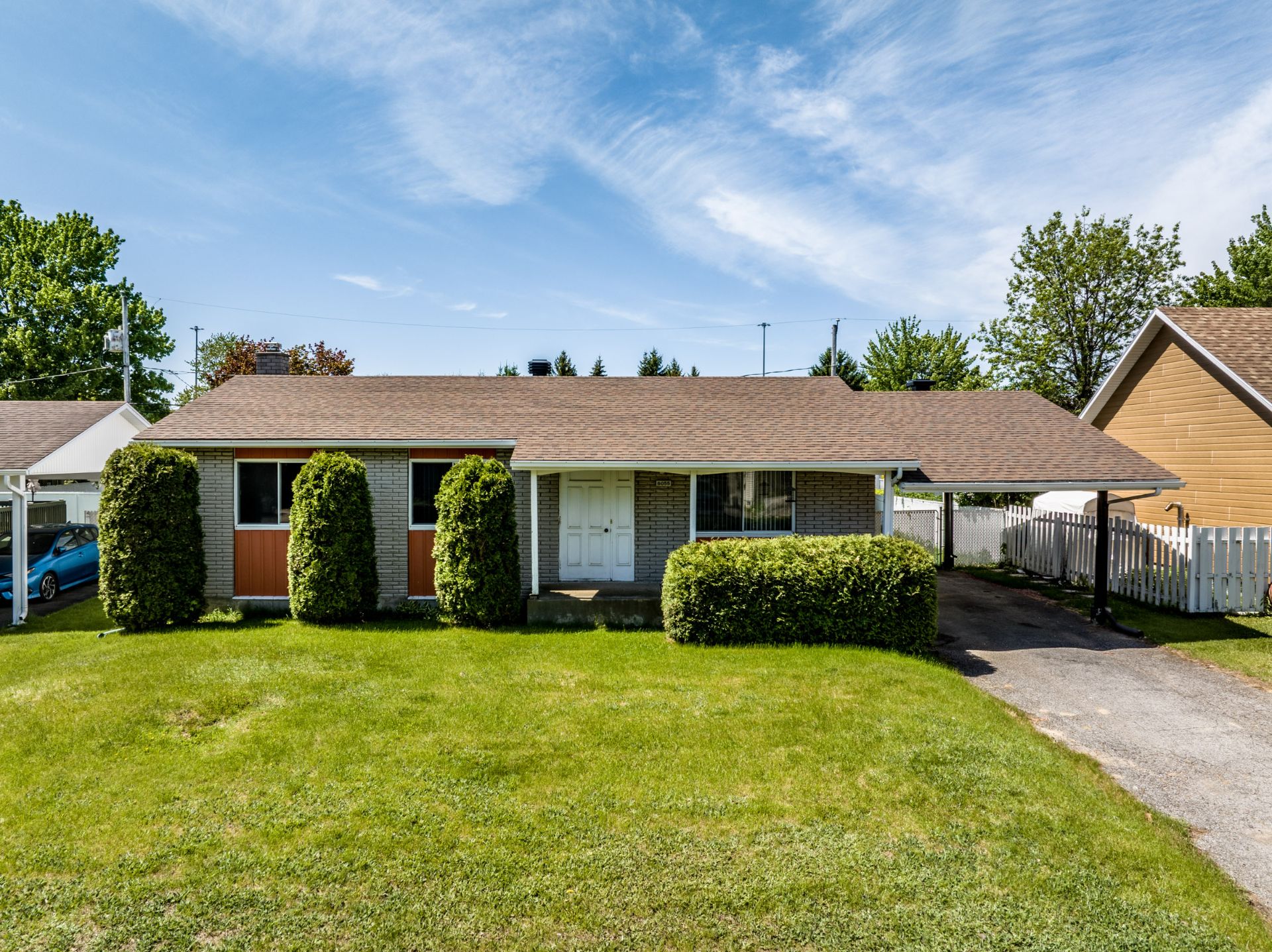 6055 Rue de la Montagne