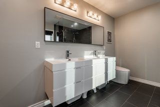 Salle de bains attenante à la CCP