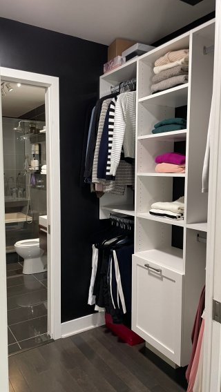 Walk-in closet