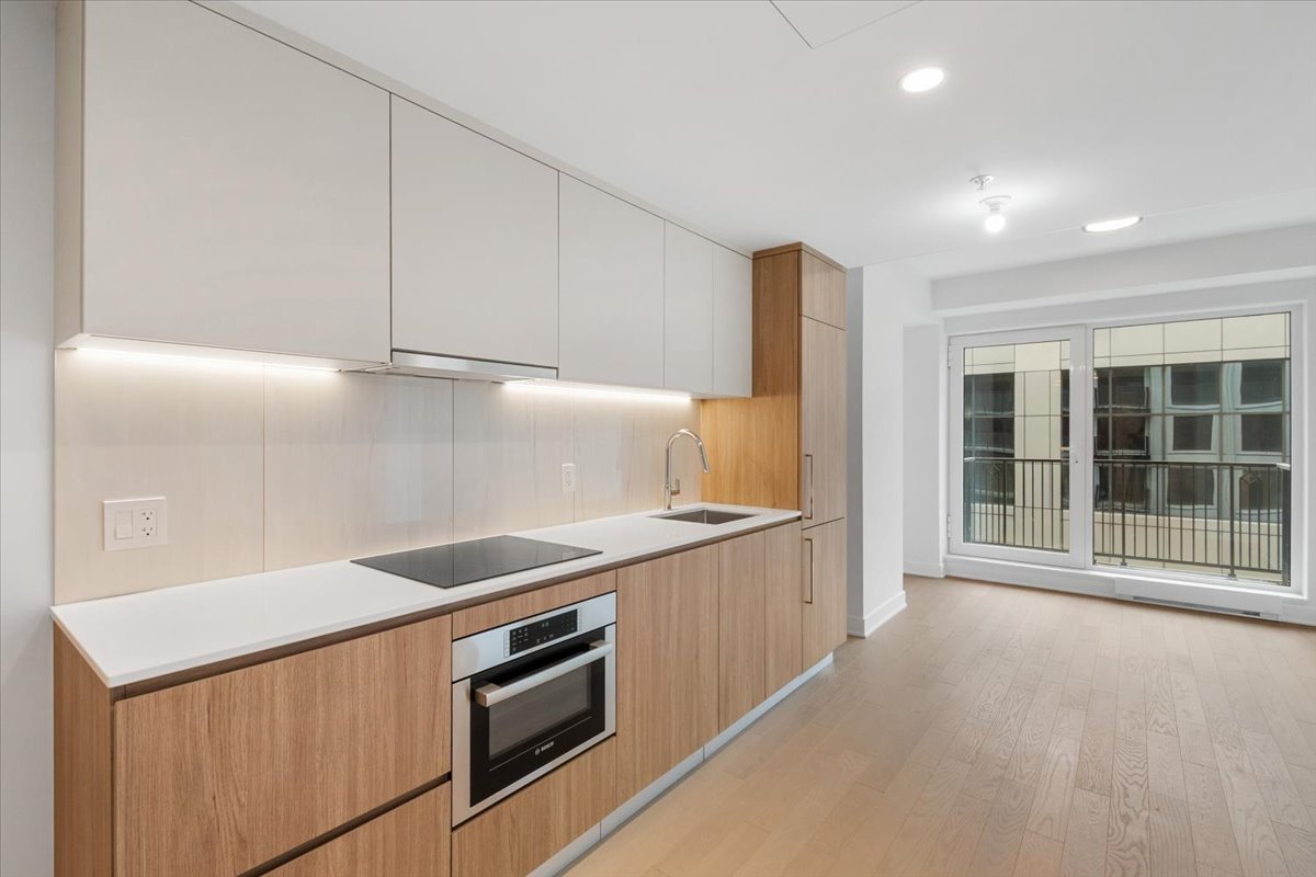 #1529 - 1518 Rue Sherbrooke O.