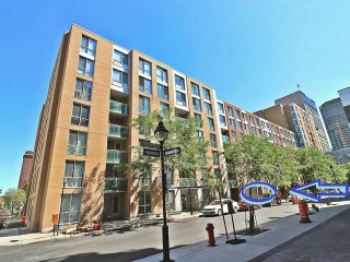 #157 - 98 Rue Charlotte