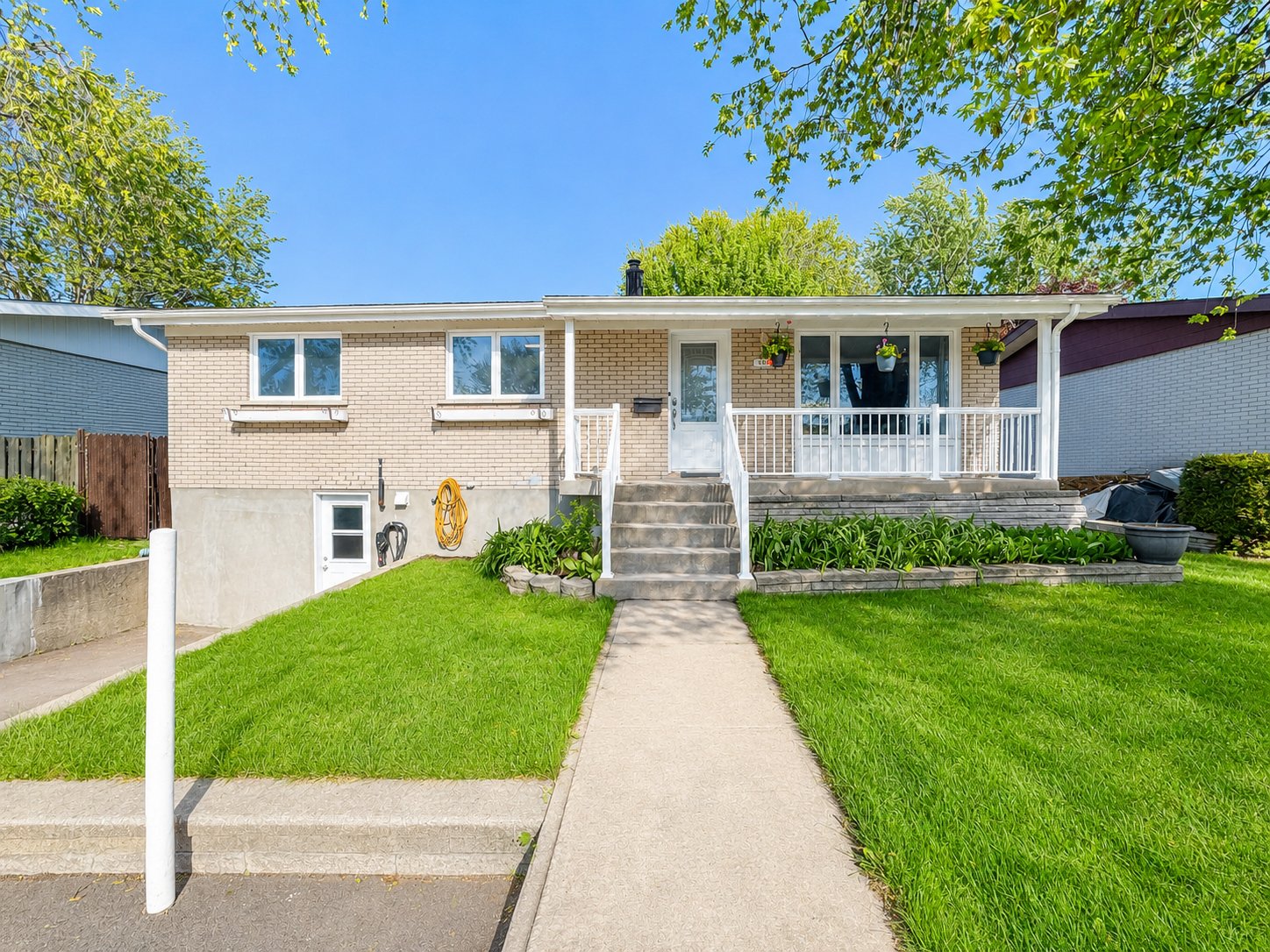 302 Av. Brahms