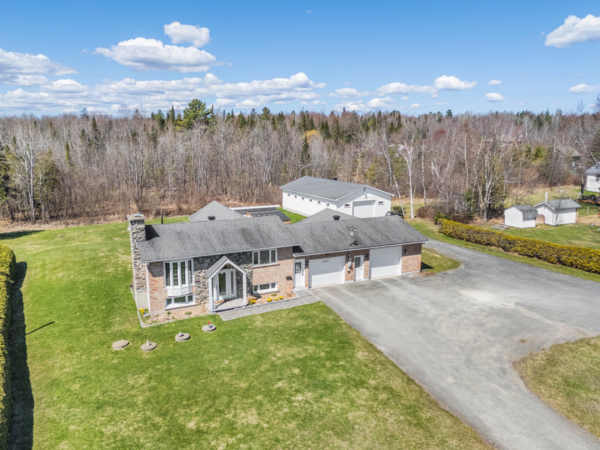 2540 Ch. St-Roch N.