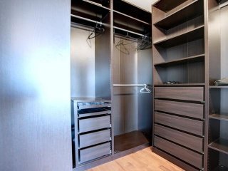 Walk-in closet