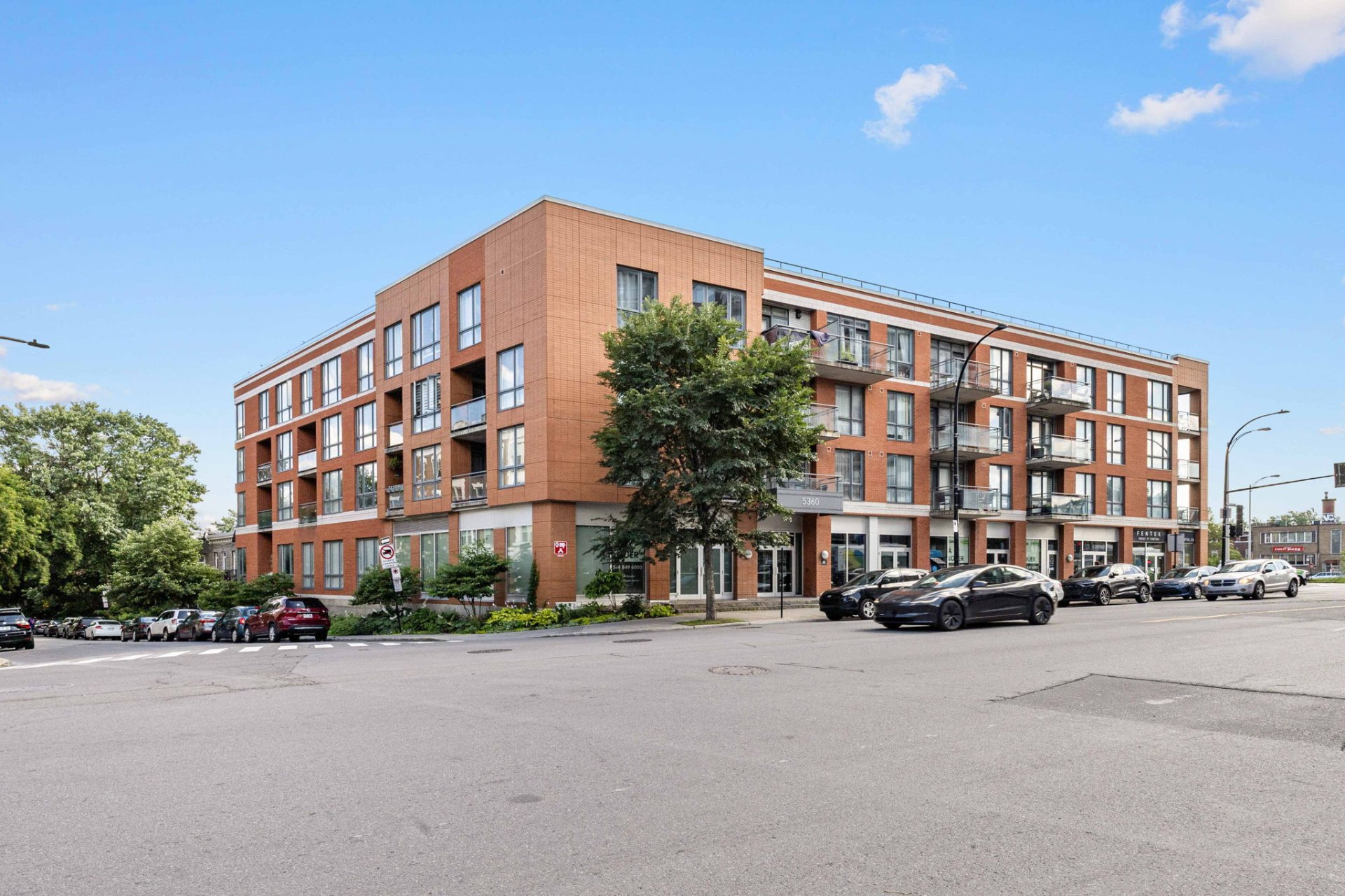#309A - 5360 Rue Sherbrooke O.