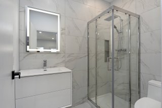 Salle de bains attenante à la CCP