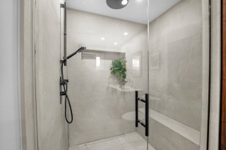 Salle de bains attenante à la CCP