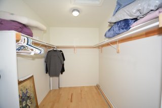 Walk-in closet