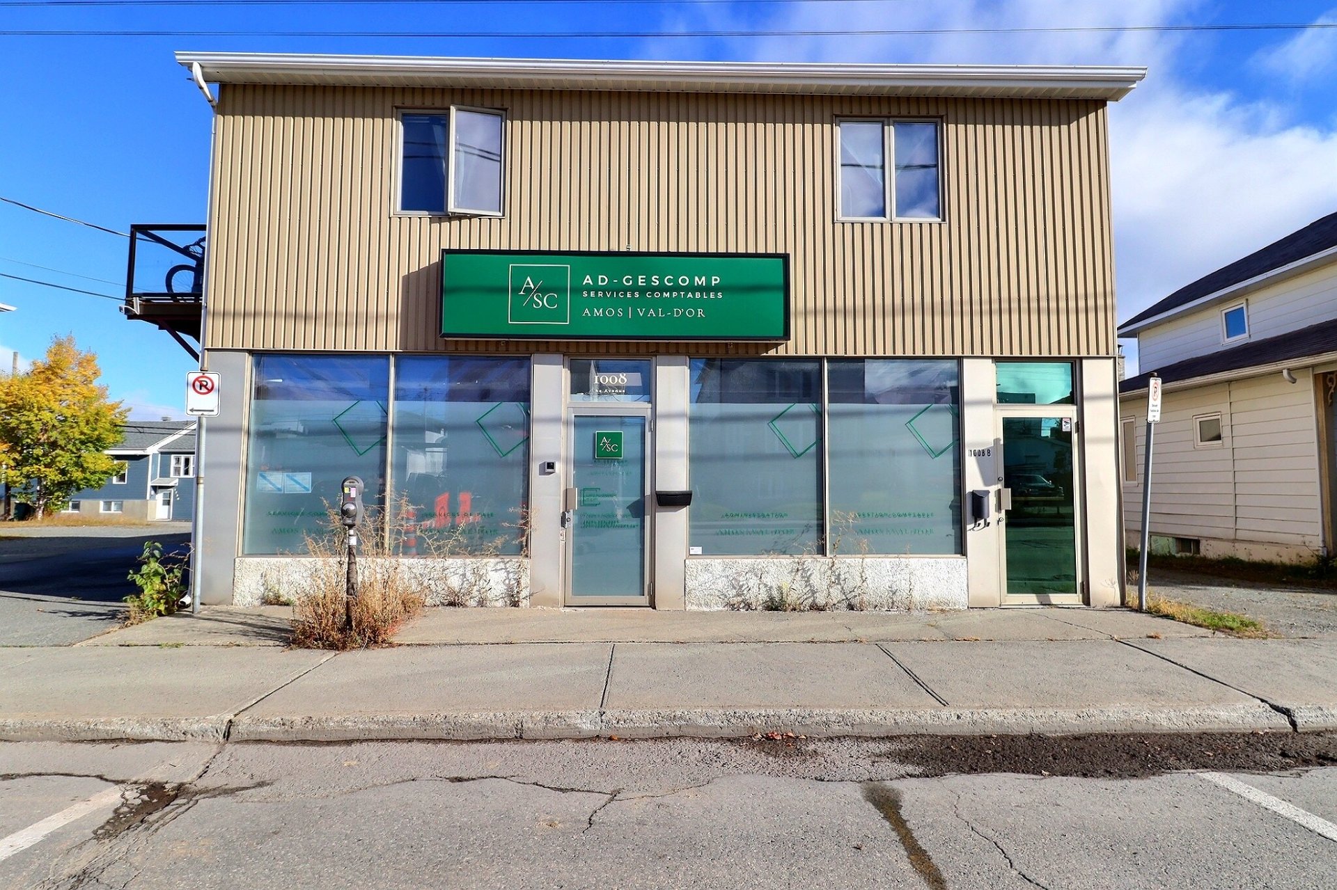 1008 4e Avenue — photo 3