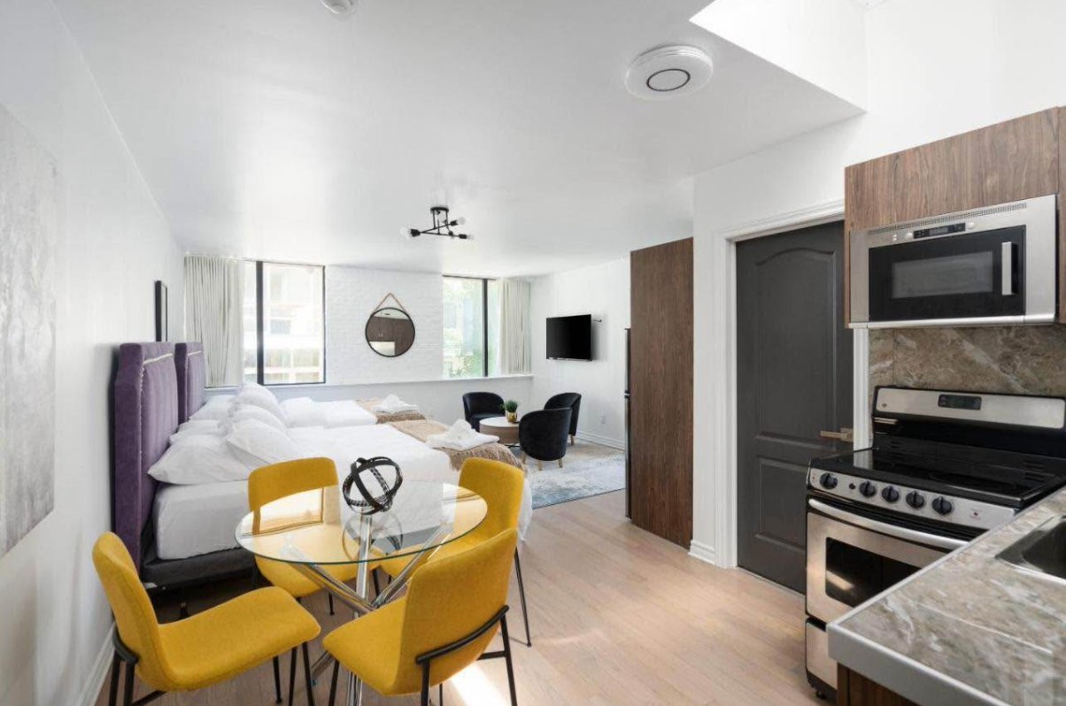 #101 - 3429 Rue Drummond