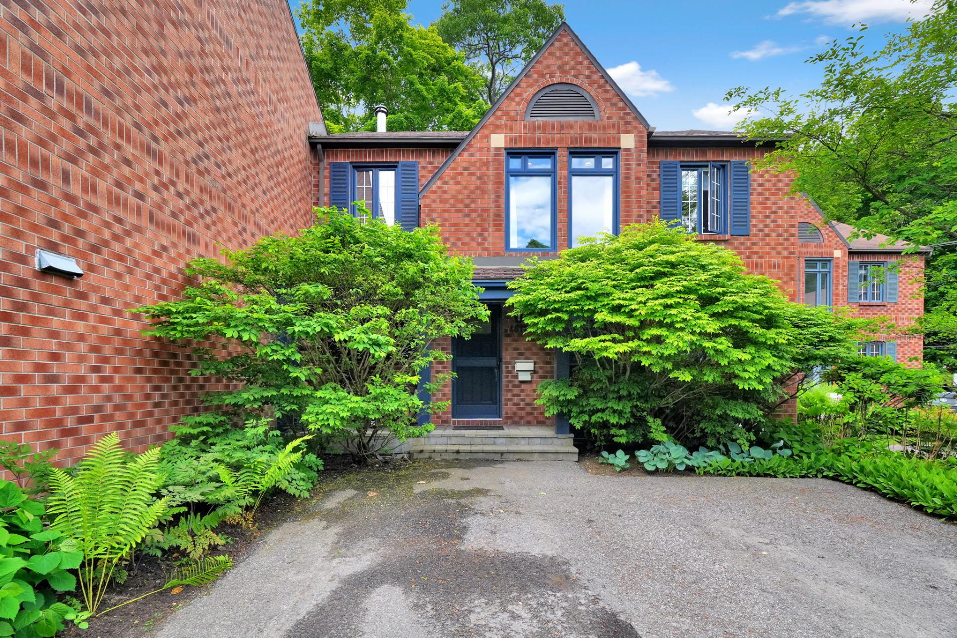 4612 Rue Caroline-Valin