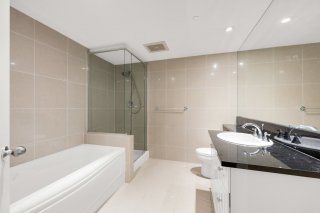 Ensuite bathroom