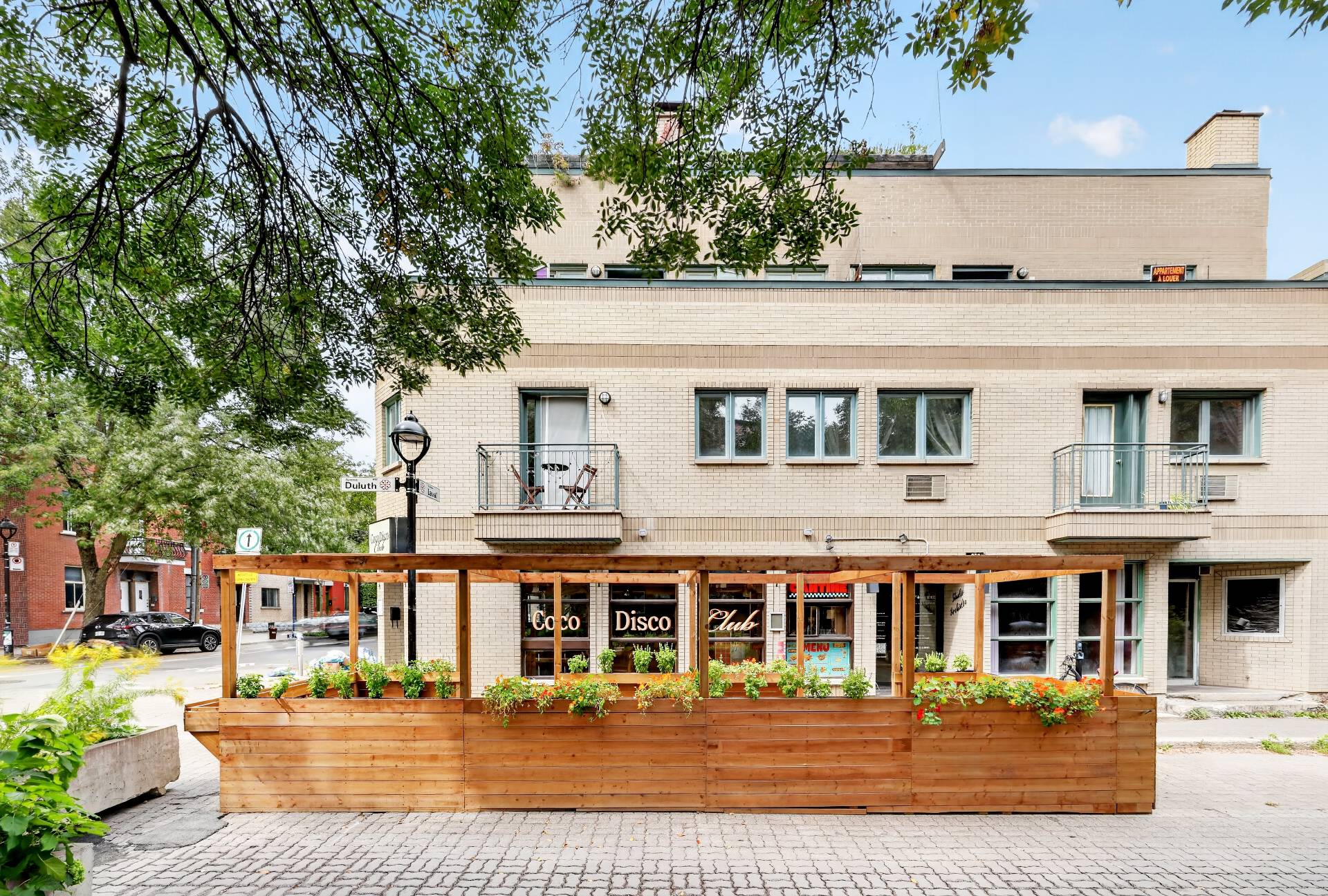 251 Av. Duluth E.