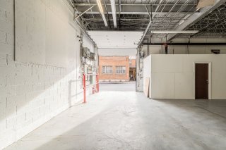 Shipping (door/dock)