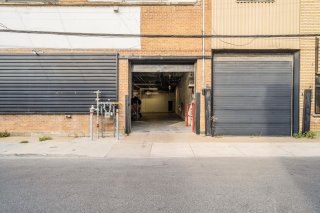 Shipping (door/dock)