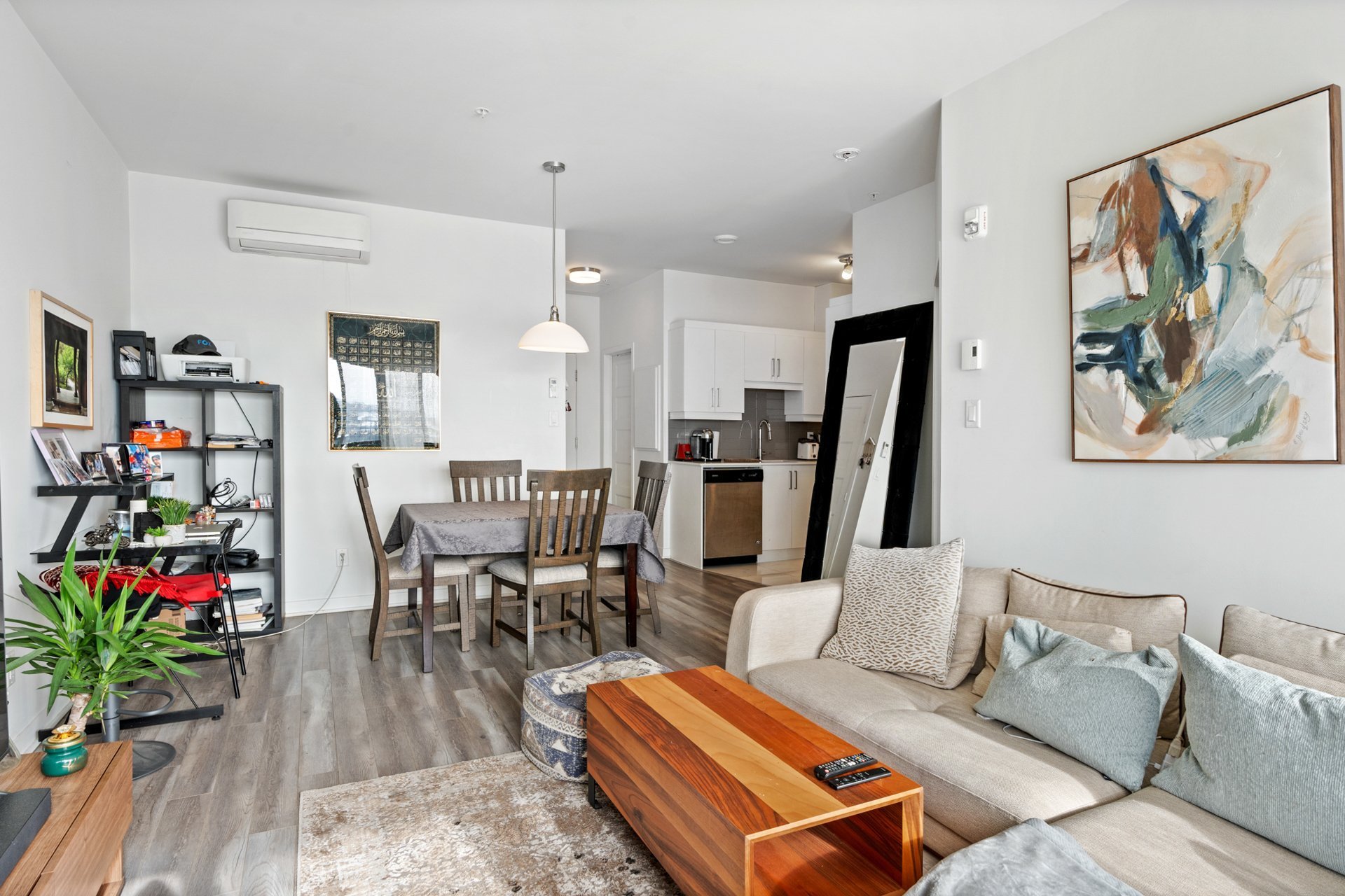 #605 - 9185 Rue Lennon