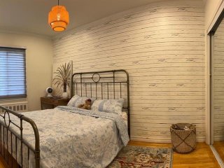 8786 Rue Jeanne-Mance
