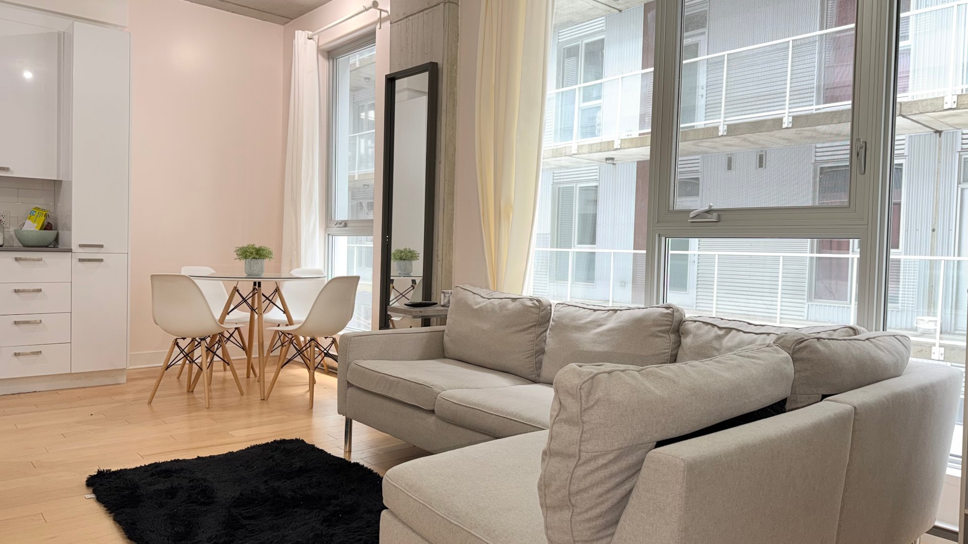 #A202 - 5200 Av. Gatineau