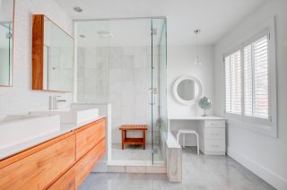 Ensuite bathroom