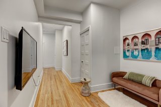 #6-2075 Av. Lincoln Montréal (Ville-Marie)