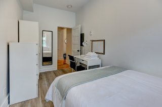 #6-2075 Av. Lincoln Montréal (Ville-Marie)