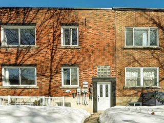 2447 Av. West Hill