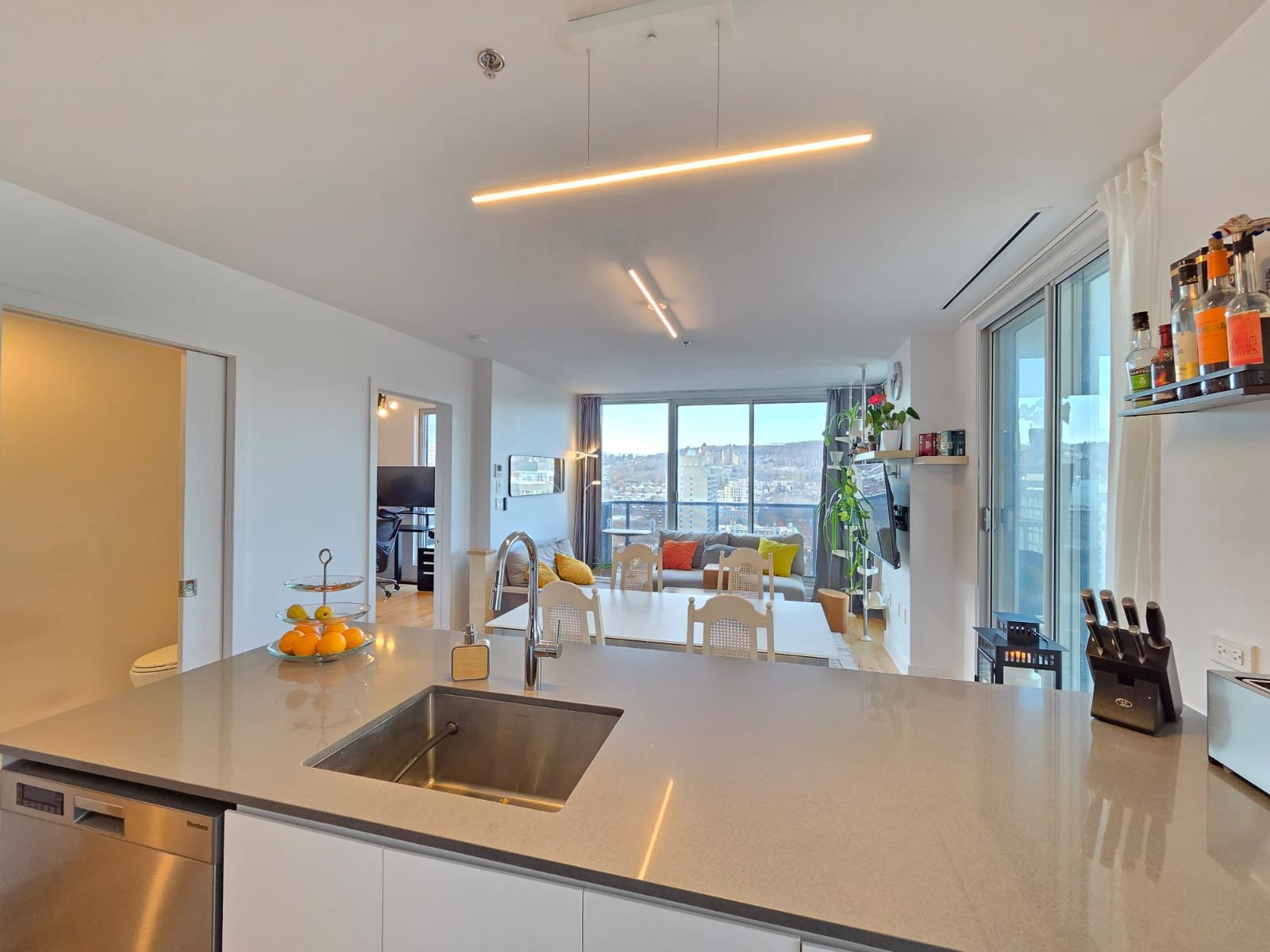 #2202 - 2320 Rue Tupper