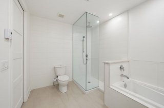 Ensuite bathroom