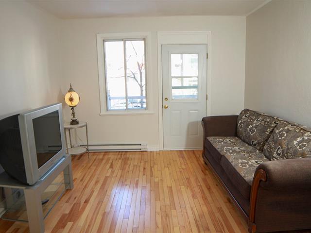 #3 - 8120 Av. Wiseman