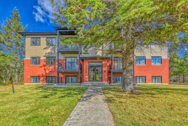 #304 - 3462 Rue Church