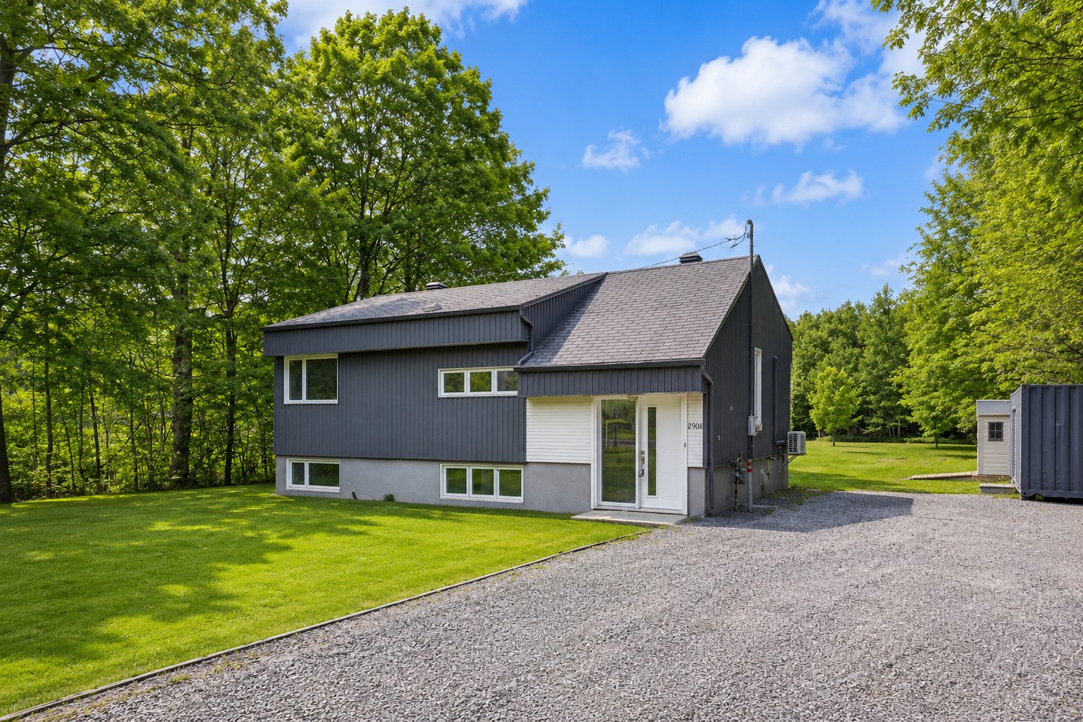 2908 Rue Beaulieu