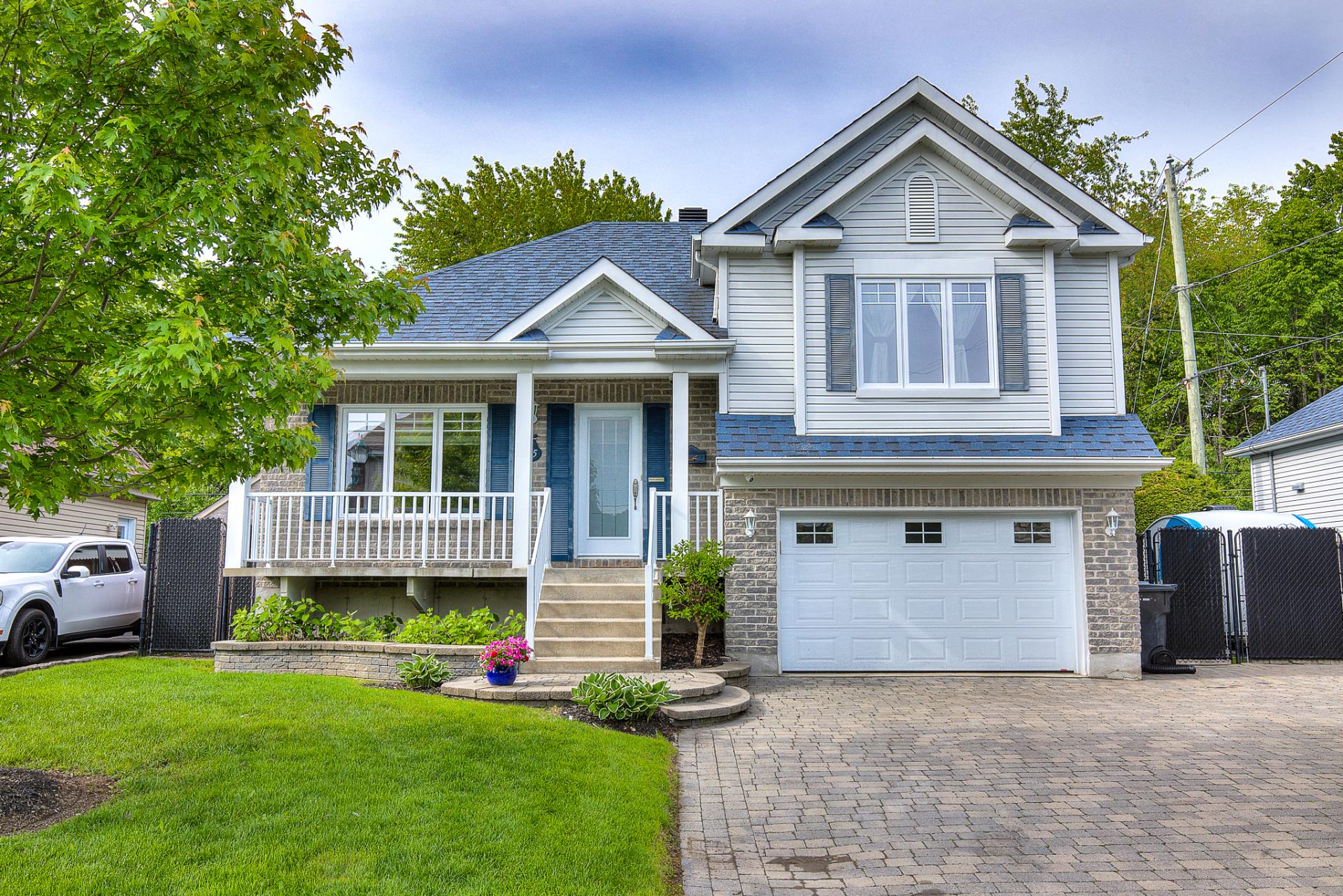 905 Rue George-Sand
