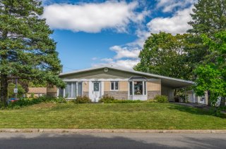 9880 Rue St-Charles