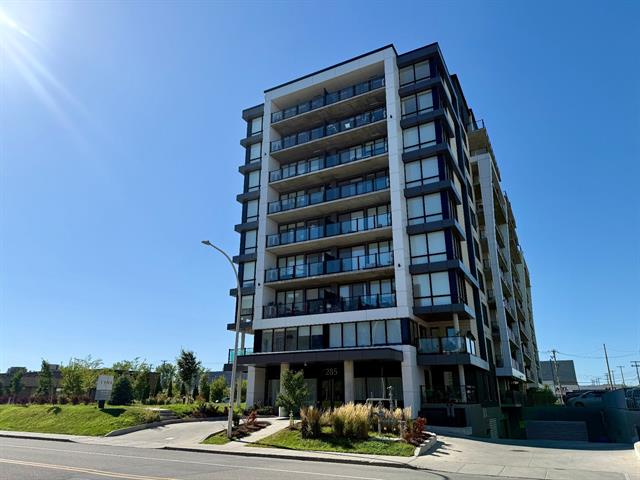 #907 - 285 Boul. Hymus