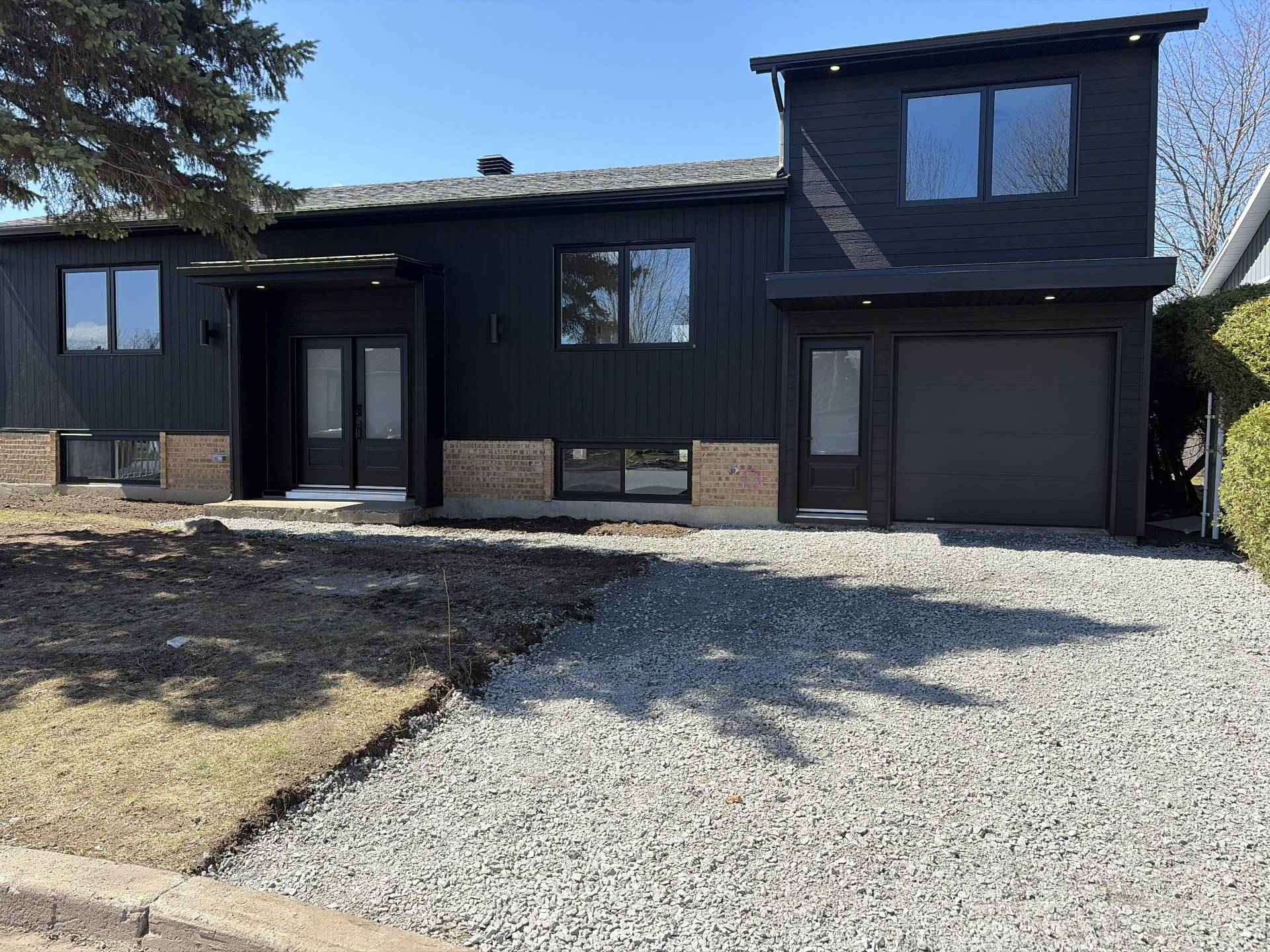  1106 Rue Jean-Jacques-Lauzon