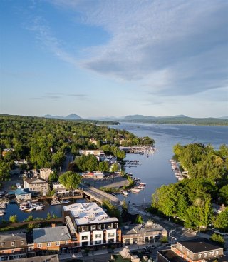 Vue sur l'eau