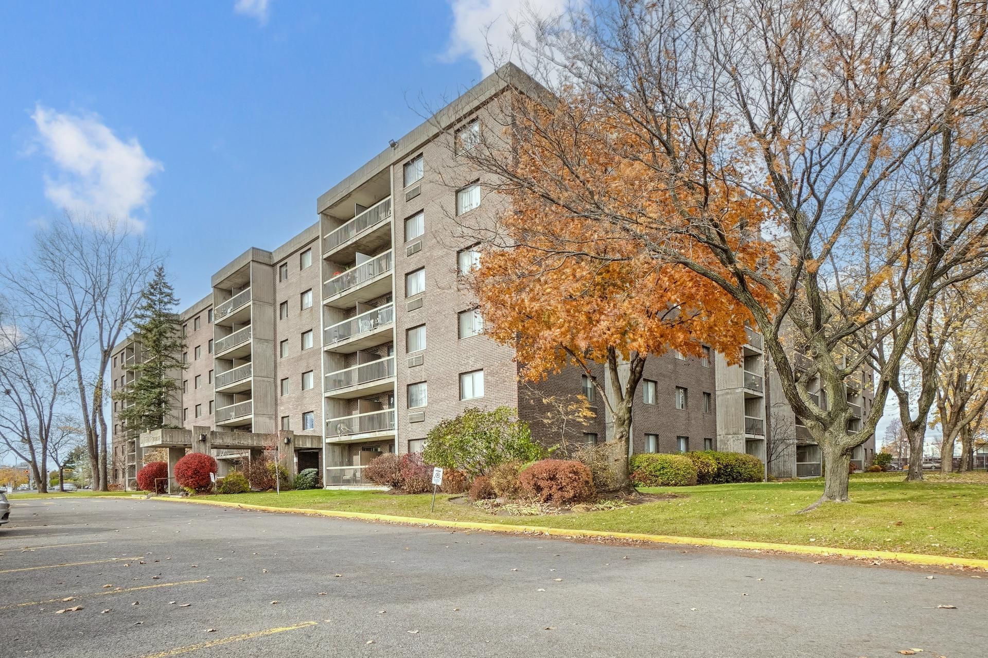 #414 - 1650 Av. Panama