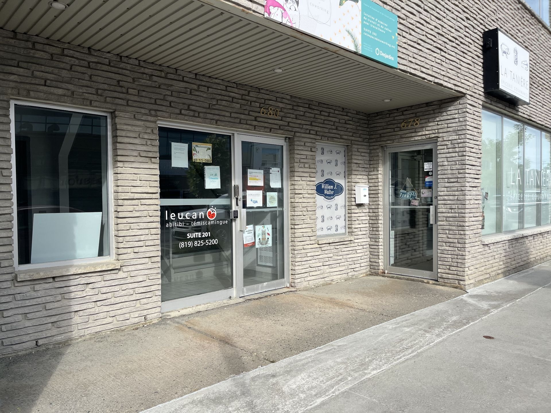 #204 - 680 3e Avenue