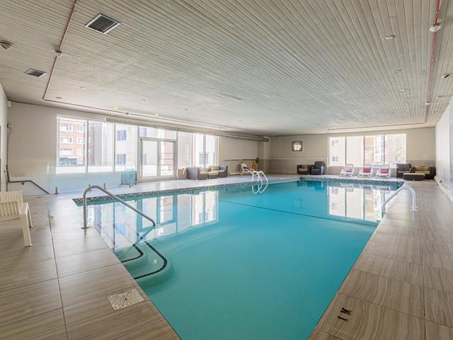 #1711 - 3250 Av. Forest Hill